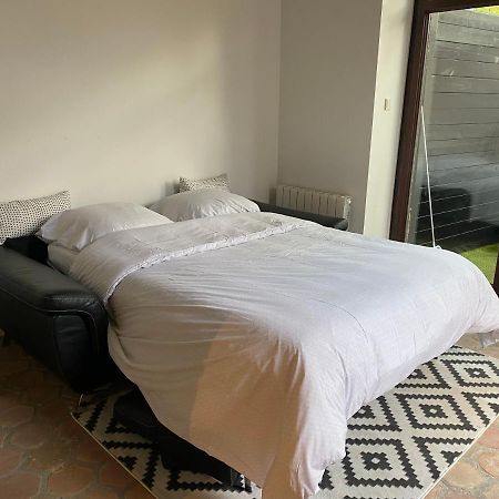 Studio Duplex Avec Spa Et Cour Privee Bonnelles Ngoại thất bức ảnh
