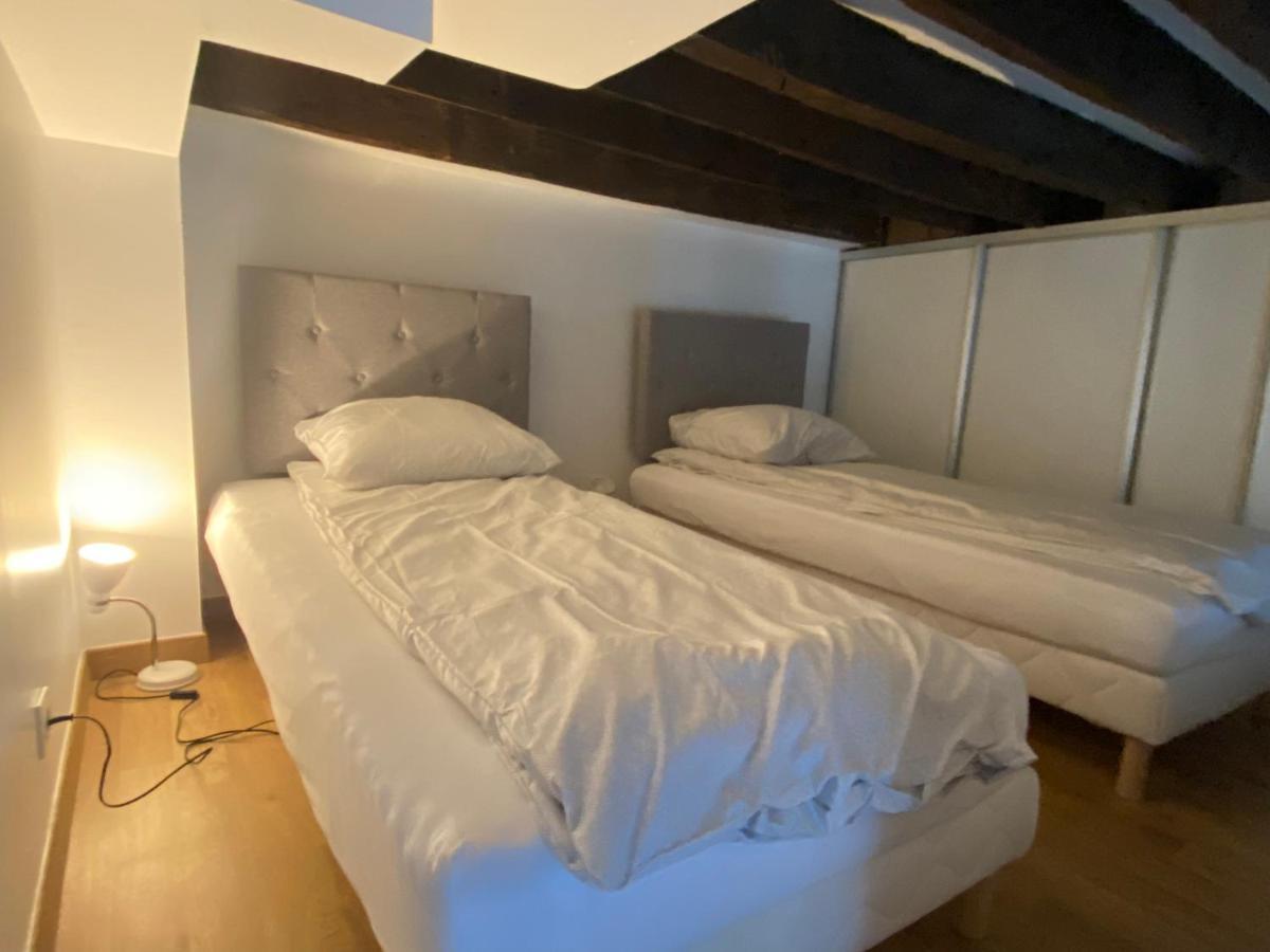 Studio Duplex Avec Spa Et Cour Privee Bonnelles Ngoại thất bức ảnh