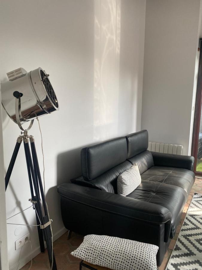 Studio Duplex Avec Spa Et Cour Privee Bonnelles Ngoại thất bức ảnh